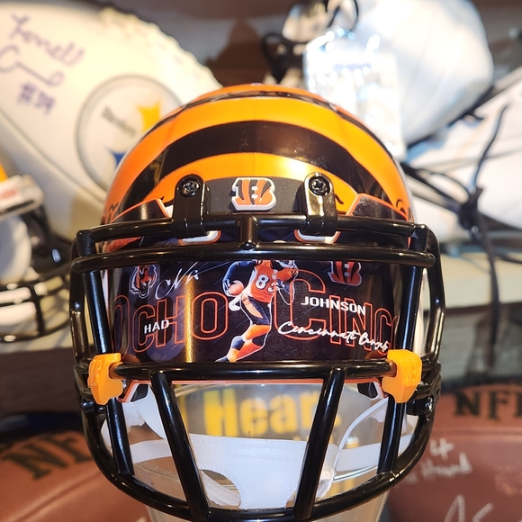 Ochocinco Bengals Chad Johnson Autographed mini helmet Cincinnati Bengals - Picture 6 of 13
